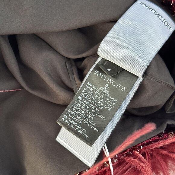 16Arlington Giaci Feather-Trimmed Sequined Mini Skirt in Borgogna - Picture 7 of 8